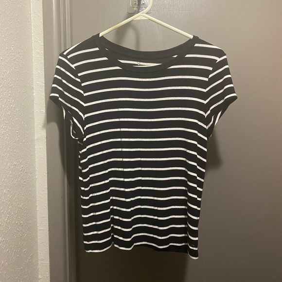 American Eagle soft & sexy T-shirt! Black and White! Size M - Picture 1 of 2